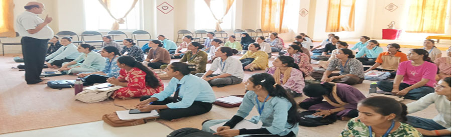अपनी रुचि पहचान हुनर विकसित कर अपनी नई पहचान बनाएं- प्रो.जैन